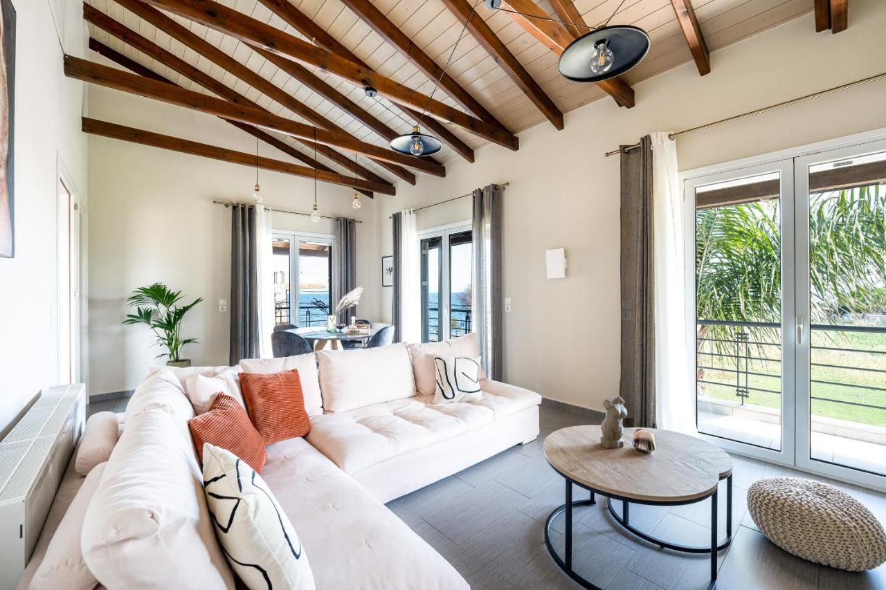 Meltemi Beach House - A Seaside Luxury Maisonnette Dhiyeliotika Exterior foto