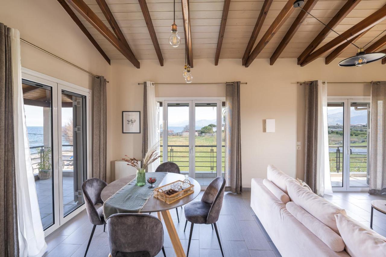 Meltemi Beach House - A Seaside Luxury Maisonnette Dhiyeliotika Exterior foto